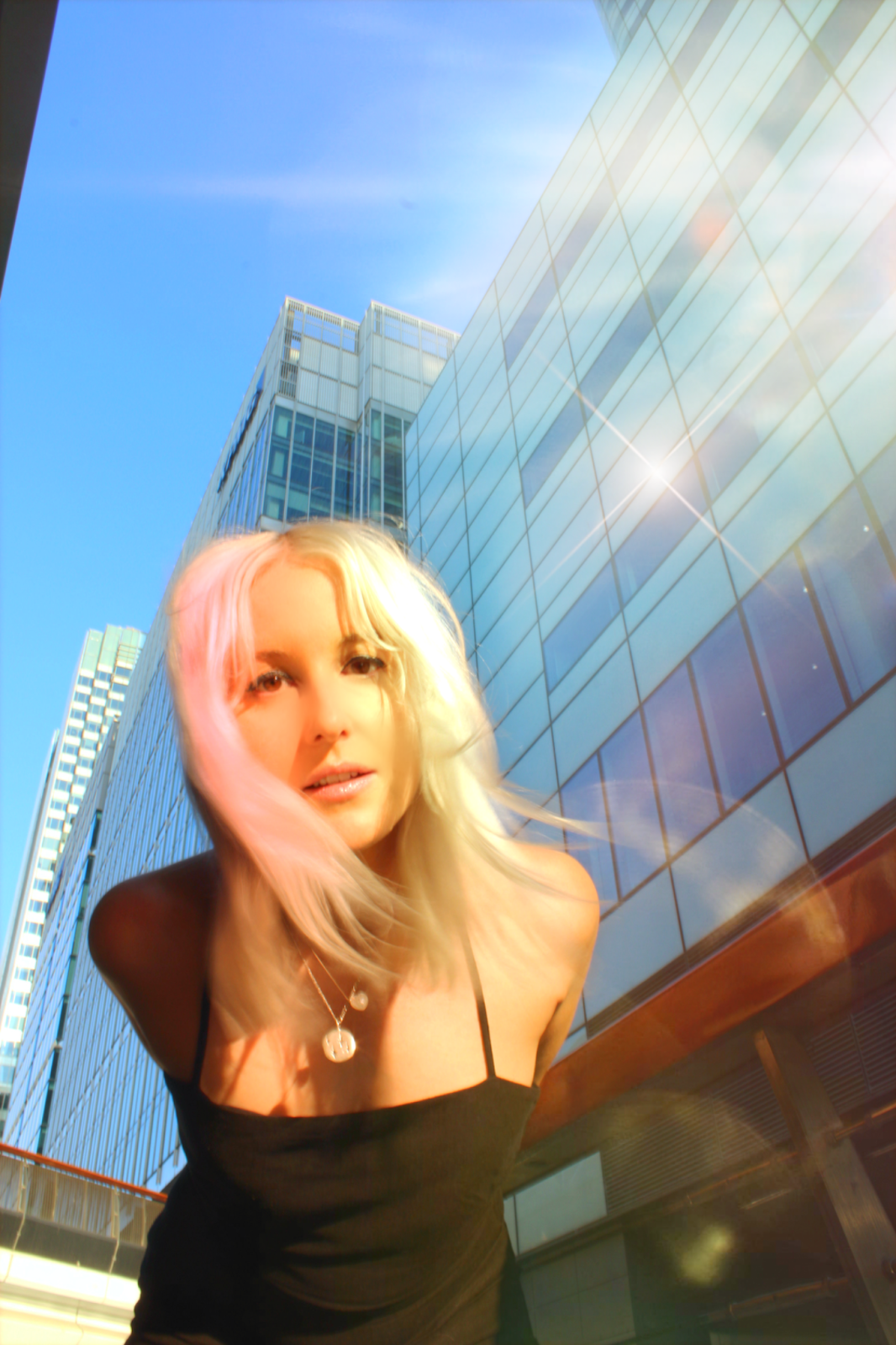 FLOSS JORDAN UNVEILS EUPHORIC NEW SINGLE “HOUSE OF SUN”// LISTEN HERE