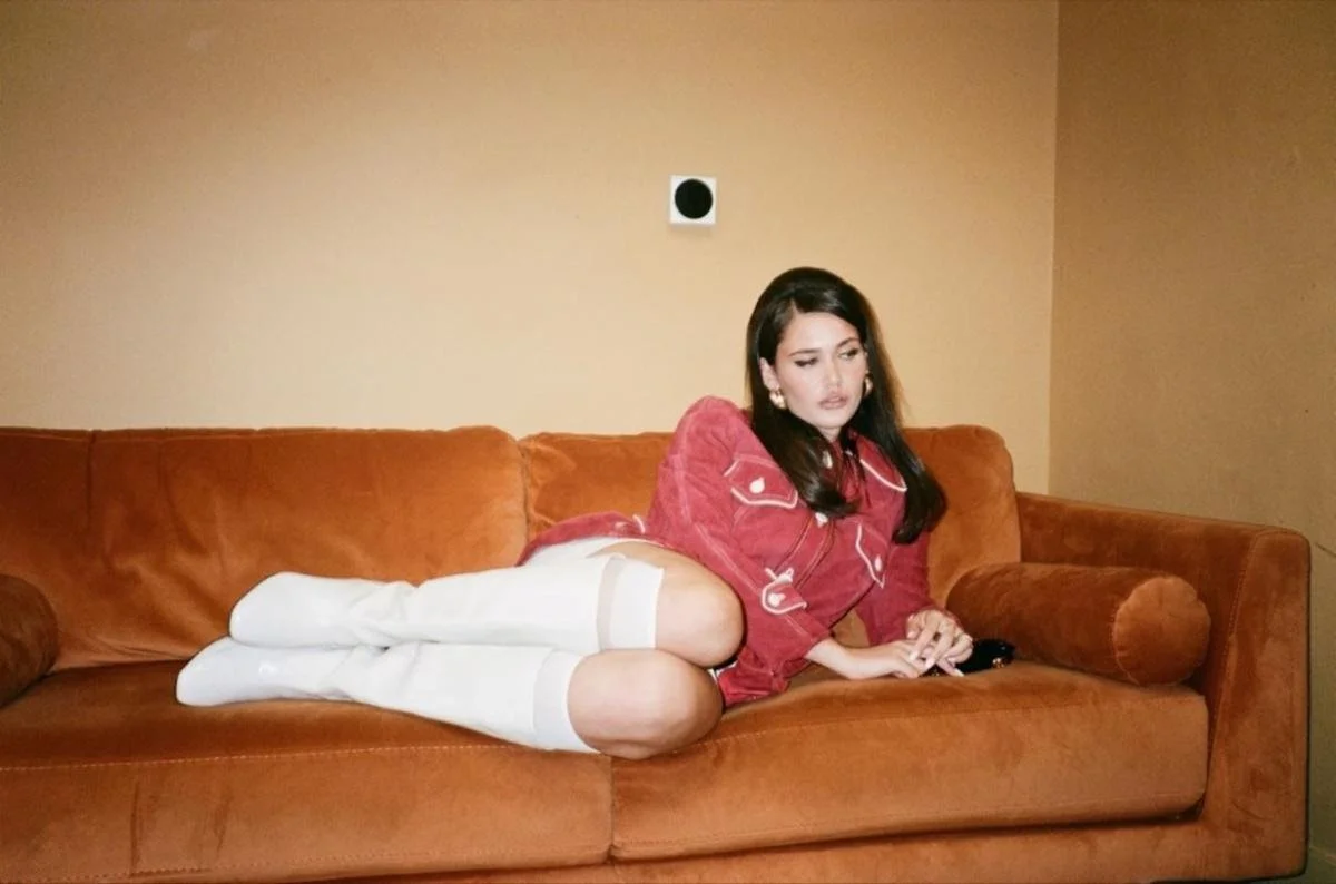 SIENNA SPIRO Stuns 'The Tonight Show Starring Jimmy Fallon' With An Unforgettable Performance 