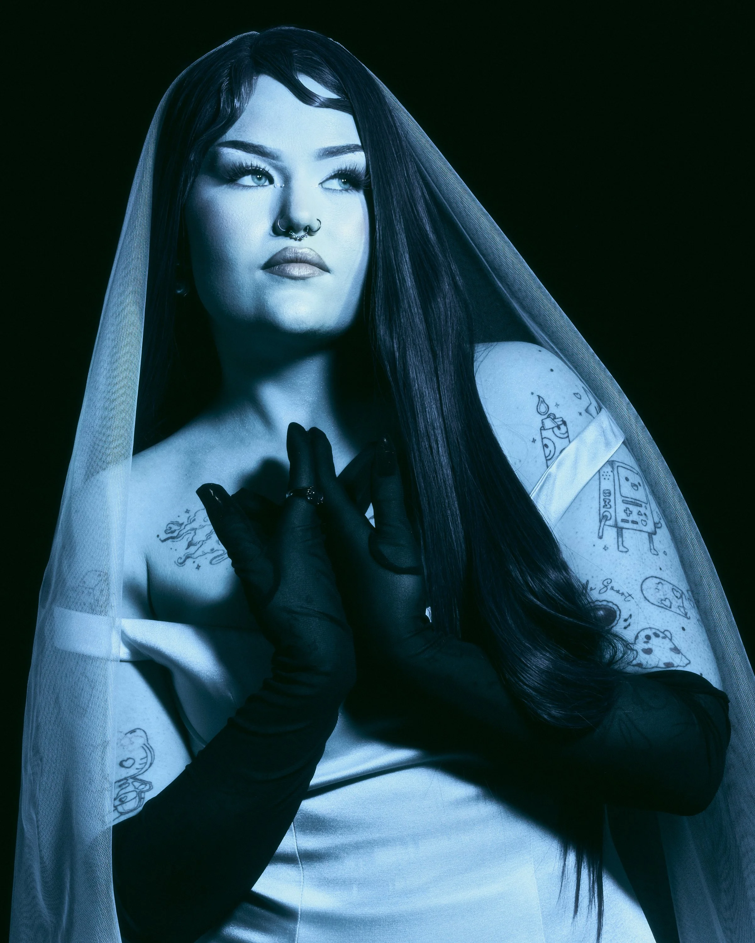 MAE STEPHENS DRAWS THE LINE ON LOVE WITH HEARTBREAKING NEW SINGLE “BLUE”