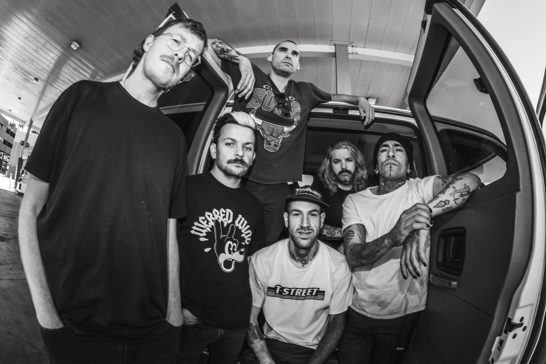 HUMAN ISSUE release debut album IN FLESH