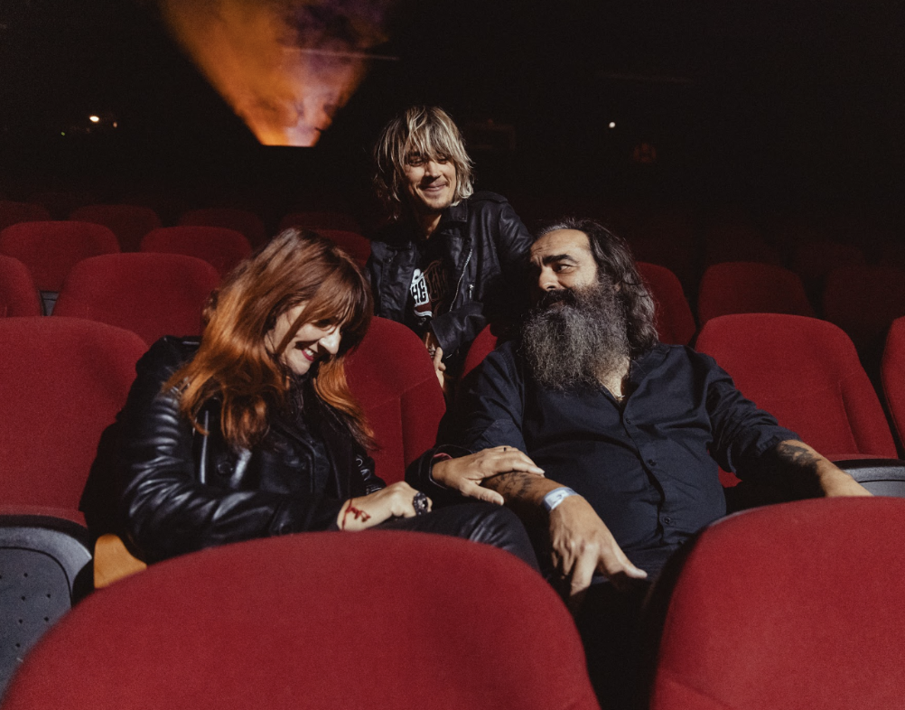 THE LIMIÑANAS UNVEIL THEIR FIRST LIVE ALBUM 