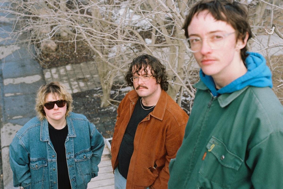 knitting unveils sophomore record, 'Souvenir' 