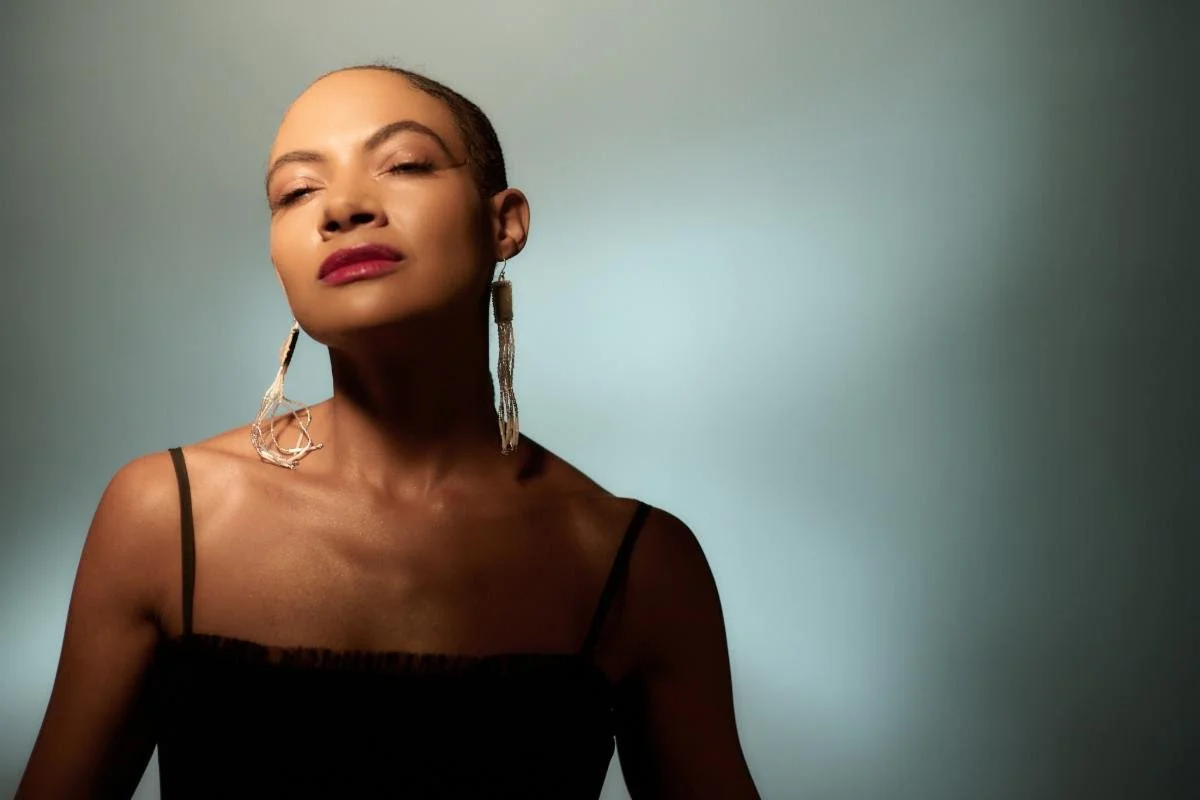 ALLISON RUSSELL Releases 'In The Hour Of Chaos' + Shares "Searchlight (ft. Kashus Culpepper)"