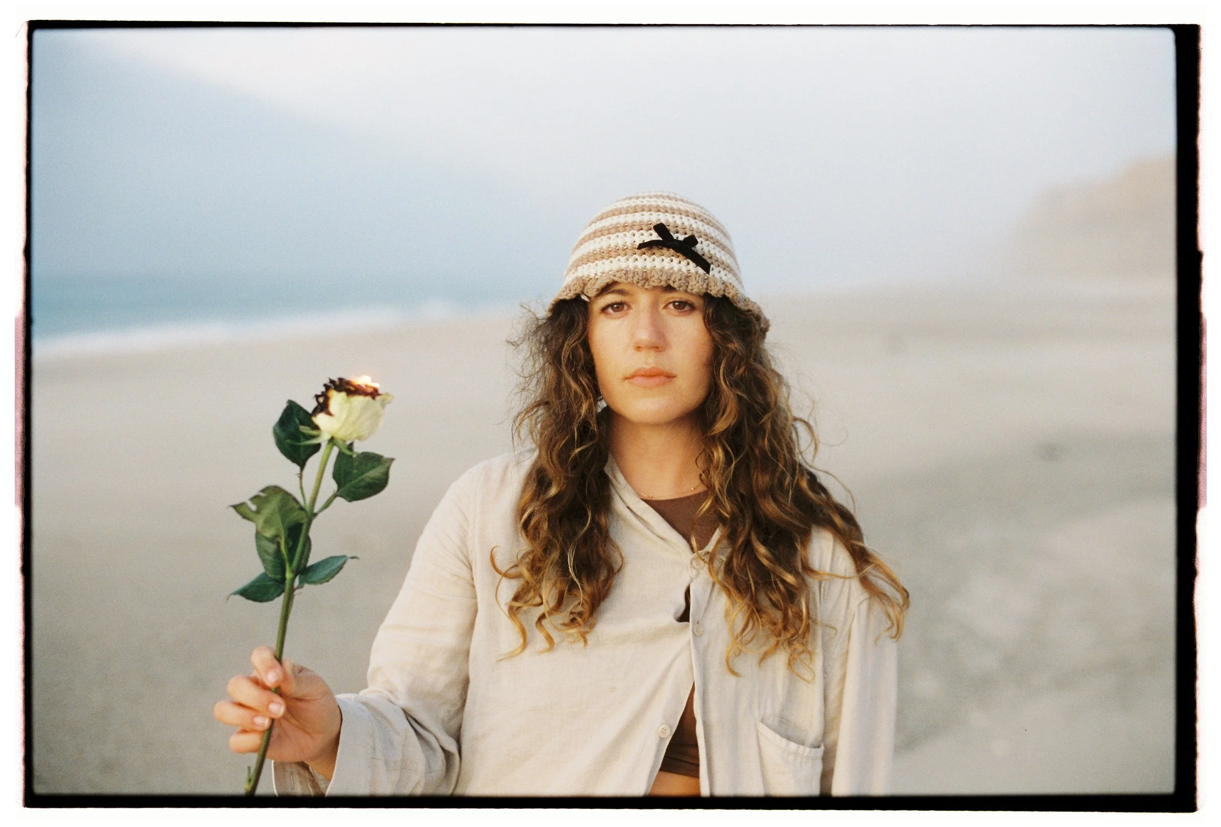 🌹 mokina shares hypnotic new single 'fool' 🌹