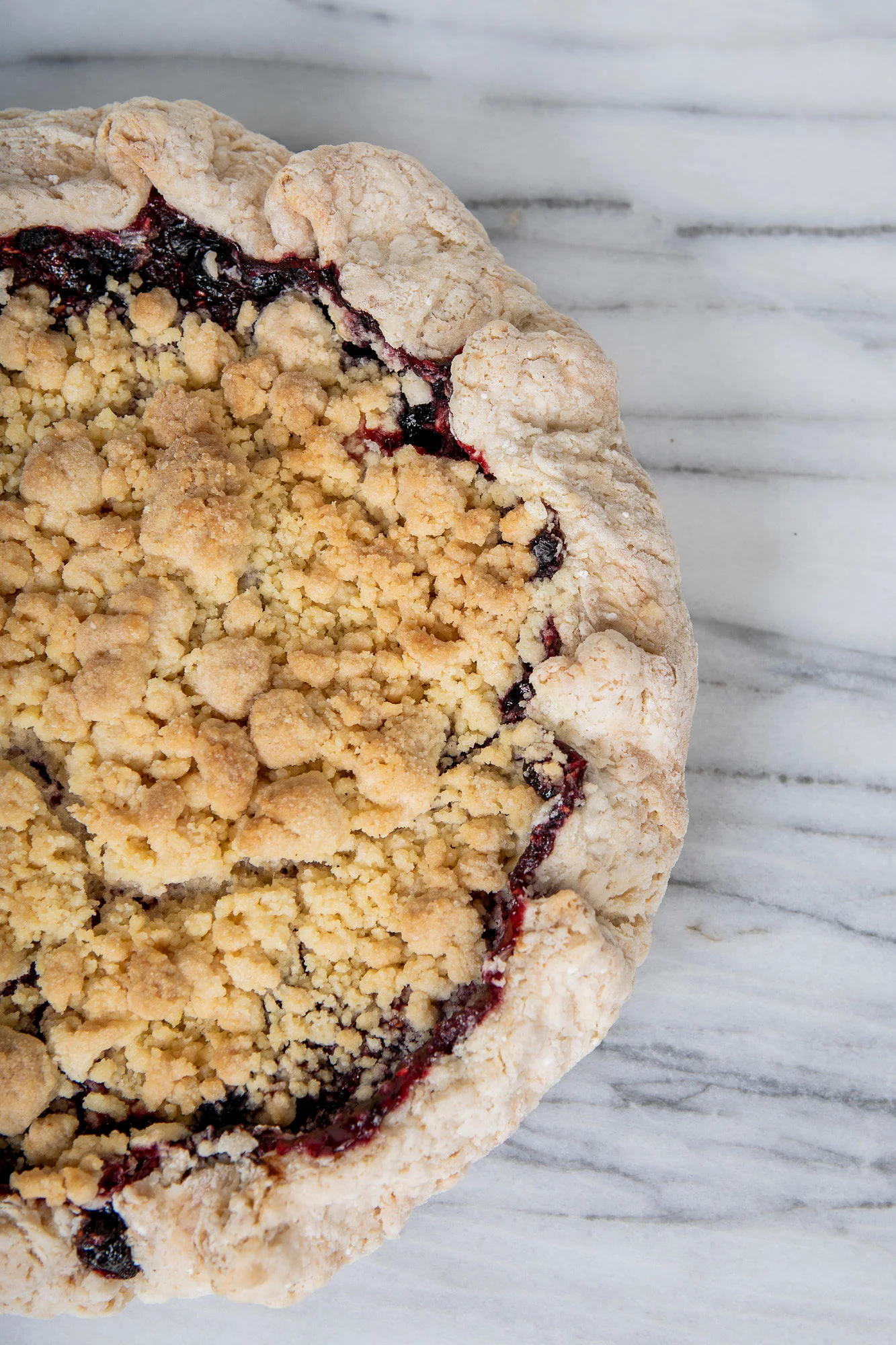 Berry Crumble Pie