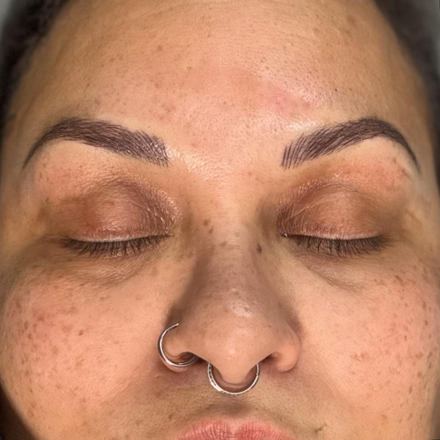 Waterproof/Sweatproof Crispy Clean Brows