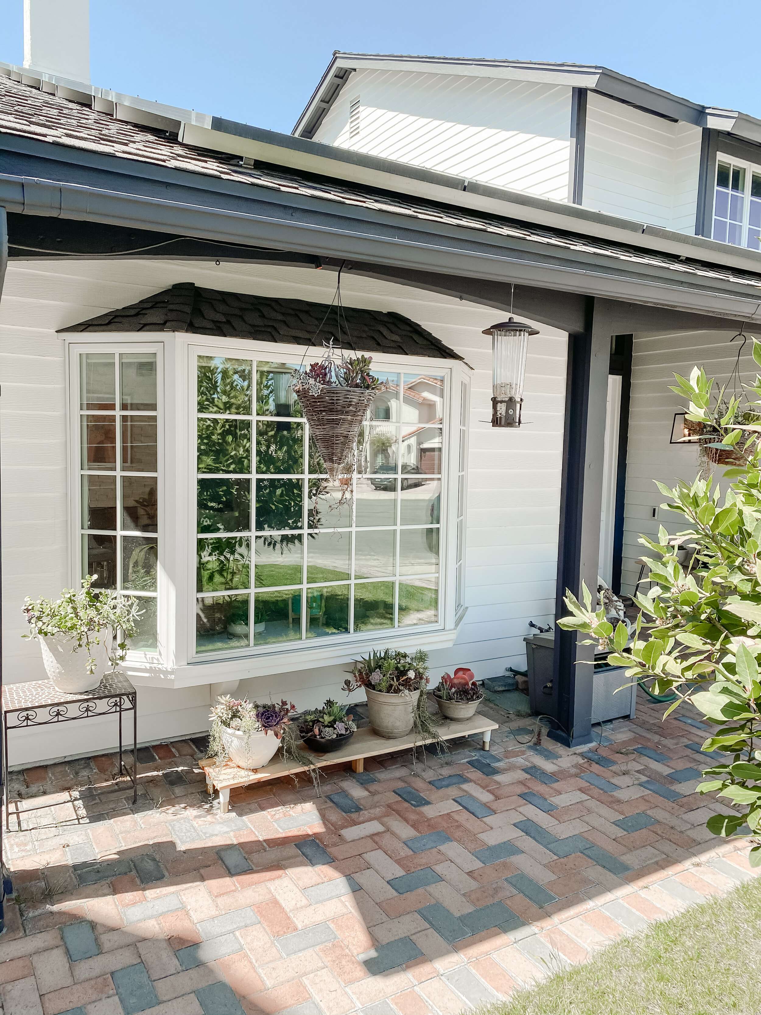 Benefits of our Perky-Pet Bird Feeders 