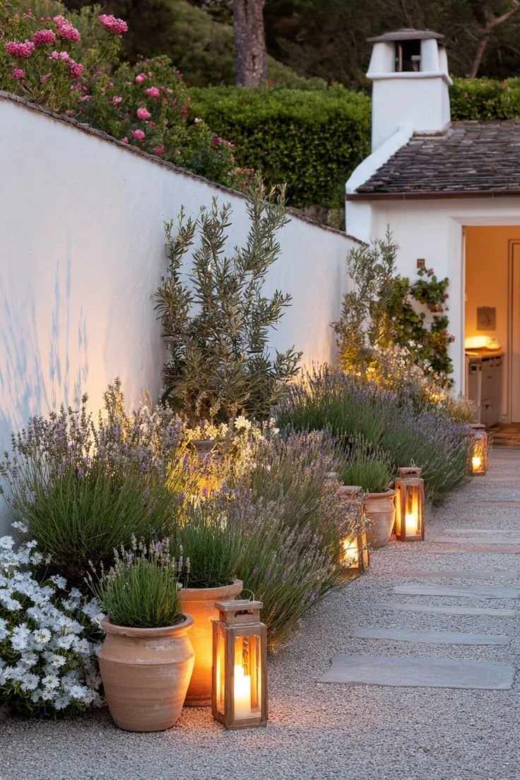 Why It's Easier Than You Think To Smarten Up Your Home's Curb Appeal