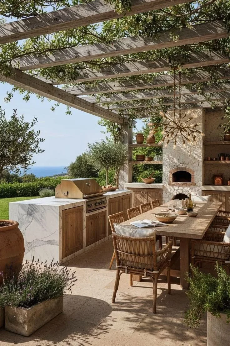 9 Modern Design Choices that Elevate a Home's Outdoor Space