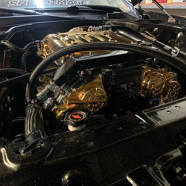 #Repost @vertex_g35
・・・
Update on the engine: So I went ahead and got rid of all the chrome fittings and braided hoses and replaced them with black parts. Giving the car a stealth look and making the Gold plated covers stand out. I also thought this 