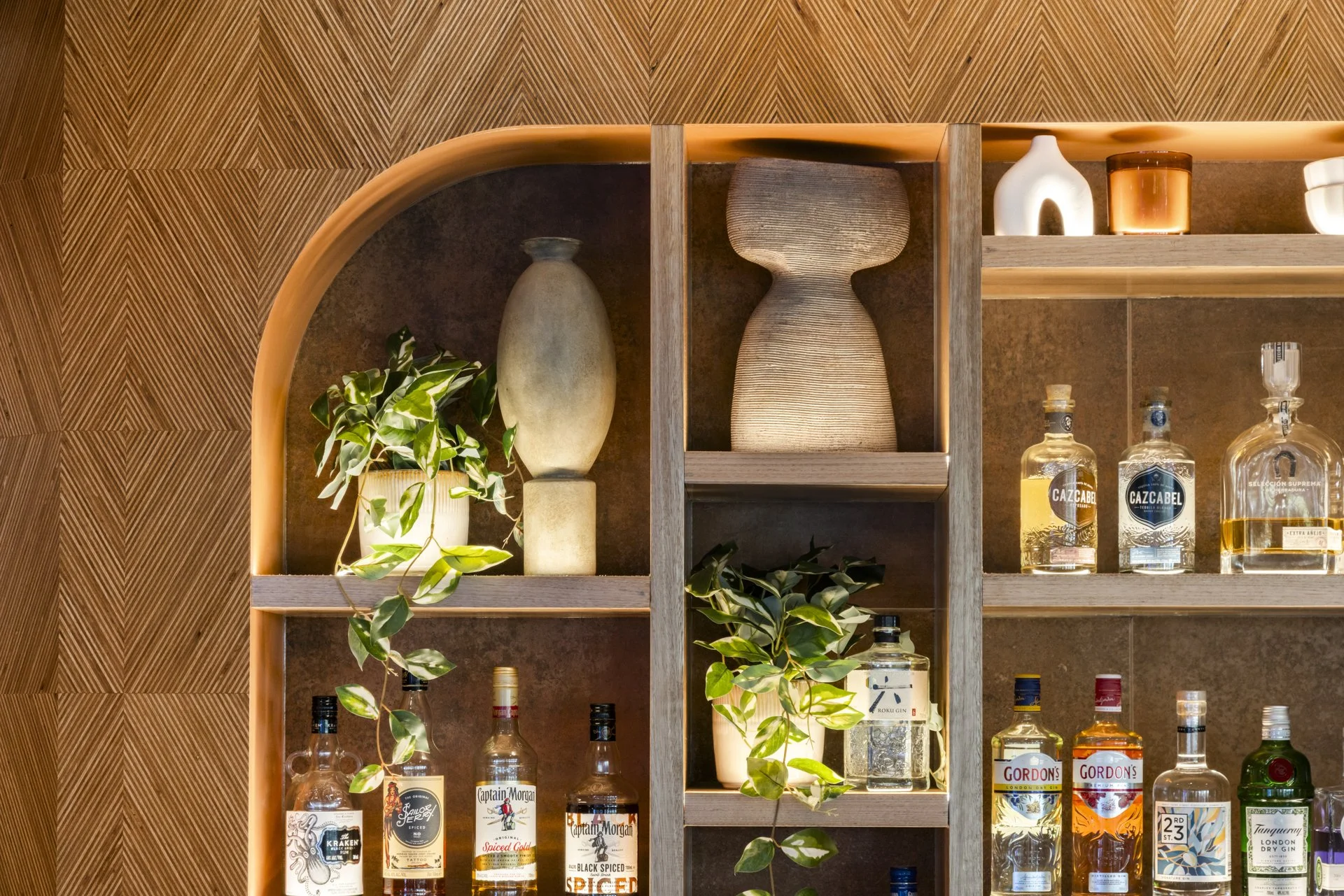 StudioBlackardt-Cayas+Ward-ForestLakeTavern-11.jpg
