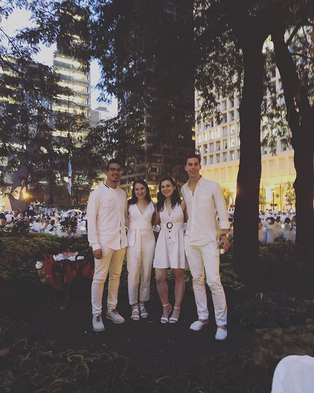Another successful dinner en Blanc 😎😎😎