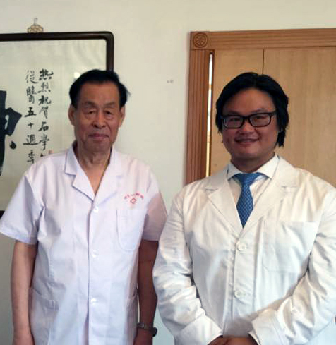 Clayton-with-Dr-Shi-Xue-Min-sml.jpg