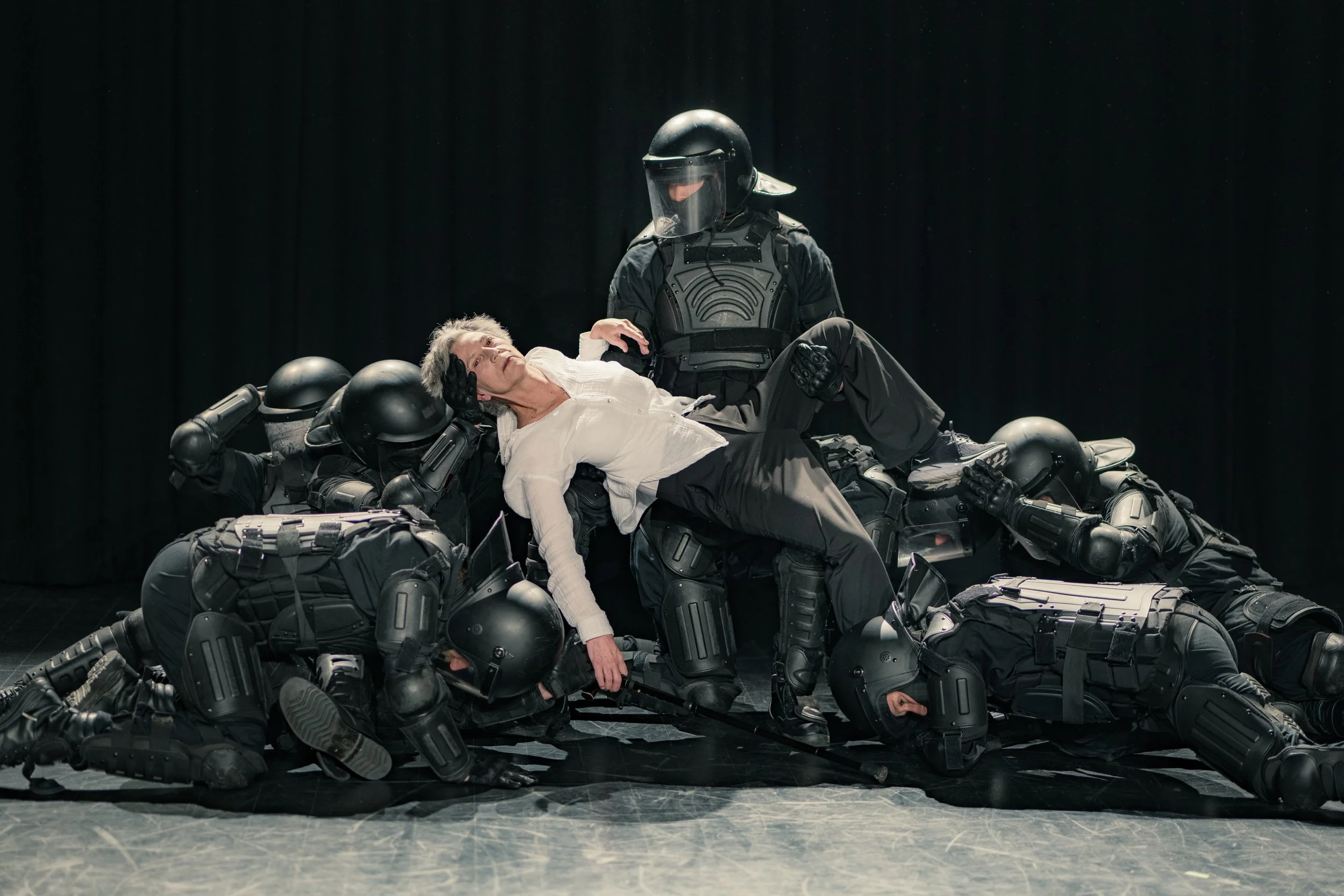 Direct Action Theatre_Serve and Protect_Harald Fossen_02.jpg
