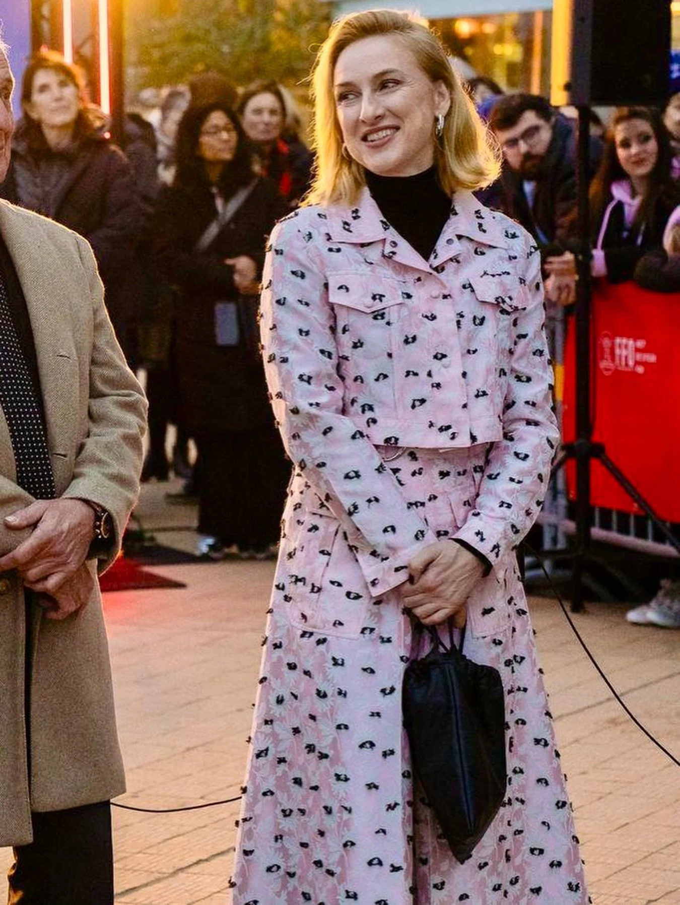 @ruthbecquartofficial wearing @katerintheys during @filmfestivaloostende 🎬

Thank you @franlabarque 🖤
