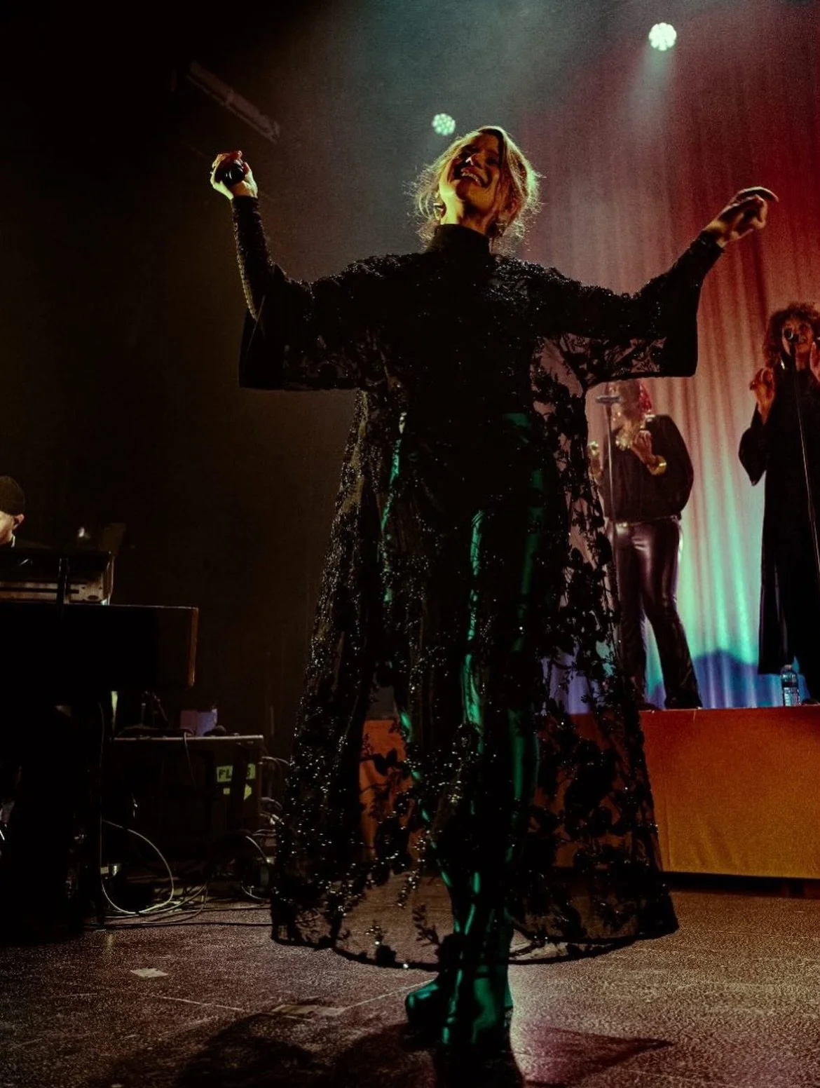 I&rsquo;m so incredibly honoured to see (with my own eyes) @selahsue and @thegallands wearing @katerintheys 
What a magical show &hearts;️
Thank you @farahelbastani