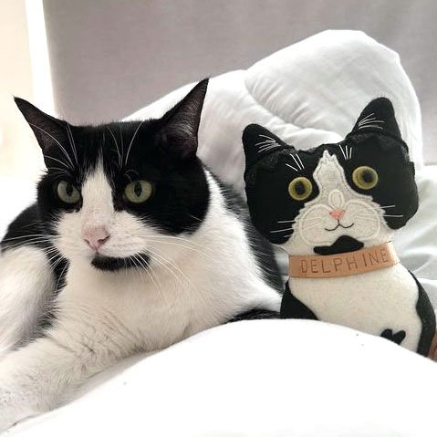 Classic-cat-wool-ornament-keepsake.jpg
