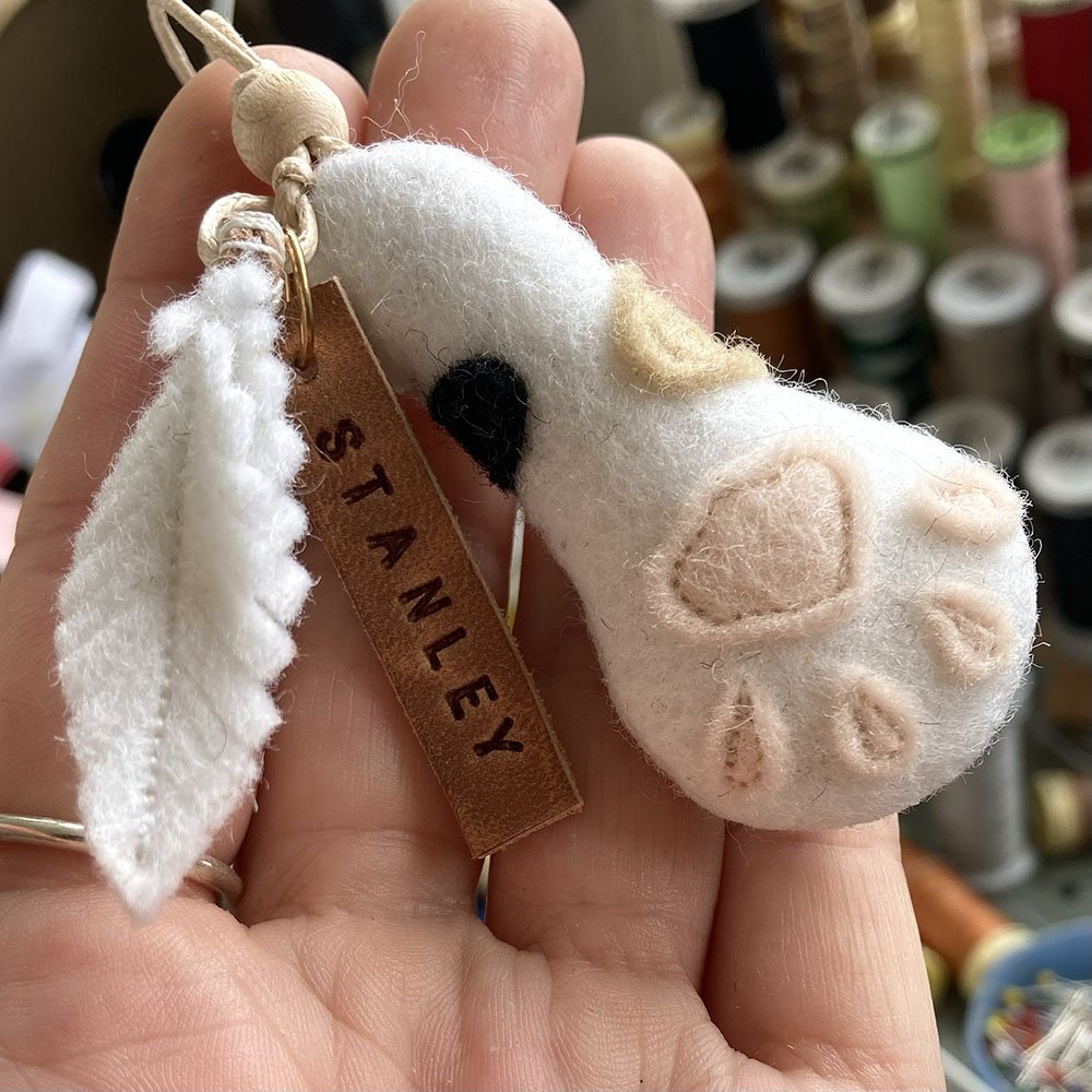 Wool-cat-felt-paw-charm.jpg