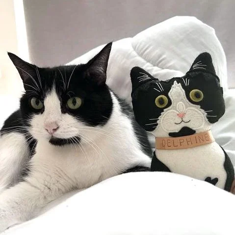Classic-cat-wool-ornament-keepsake.jpg
