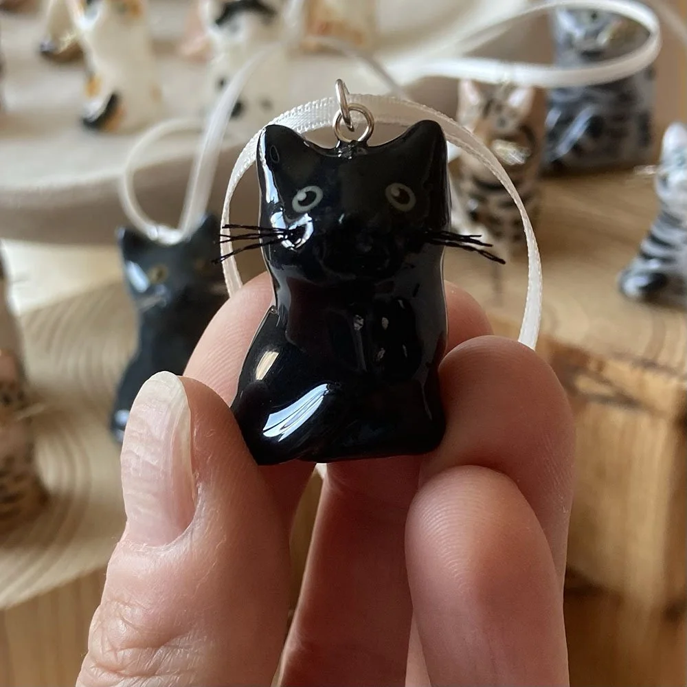 Kitten_black.jpg