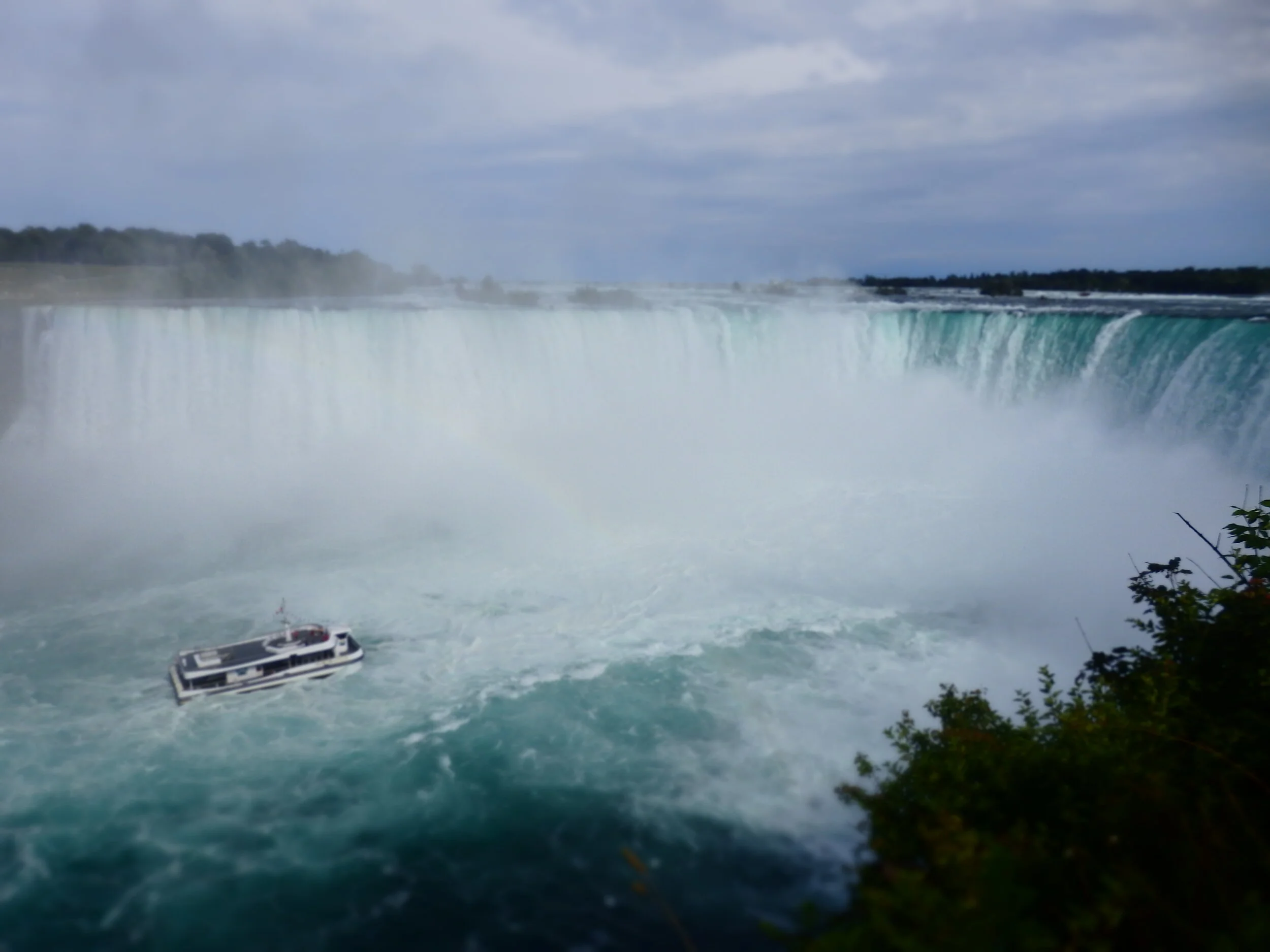 The Niagara Entertainer - Toronto To Niagara Falls