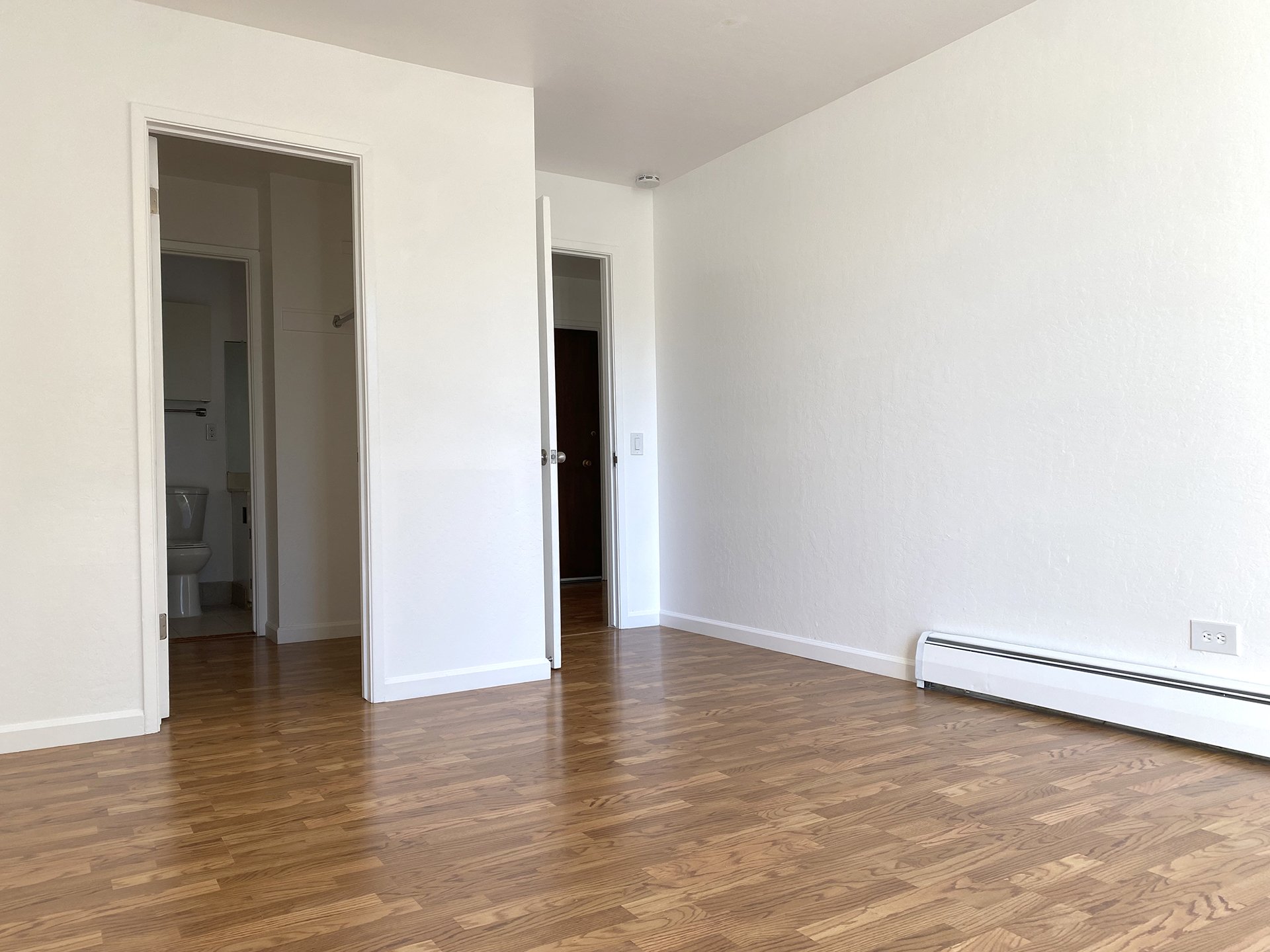 Bedroom (walk-in closet)