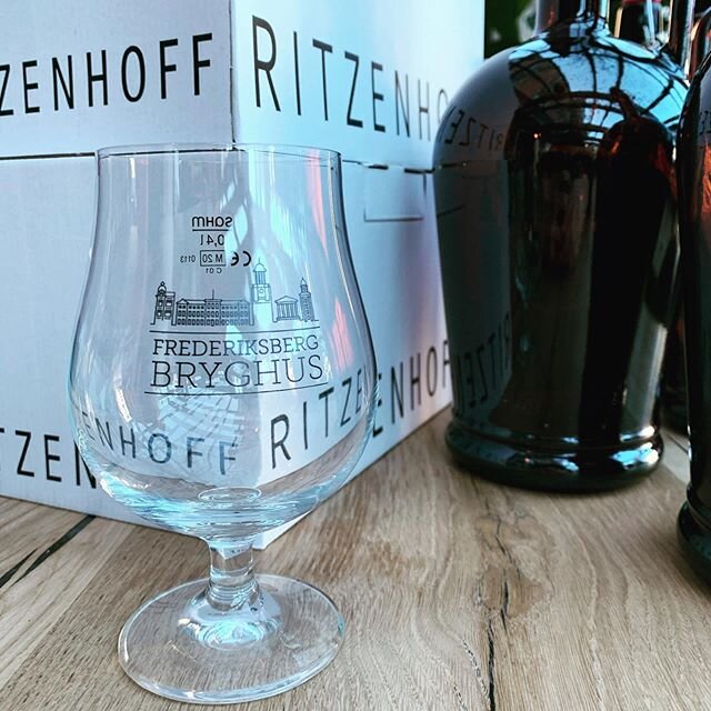 With usual sense of timing, we&rsquo;ve just received 1.000 beer glasses🍻🍺 We really don&rsquo;t have much use for them at the moment, so we&rsquo;ll throw in a free glass with every growler of Stakit&oslash;l😘 Takeaway open today 16-18 #rettidigo