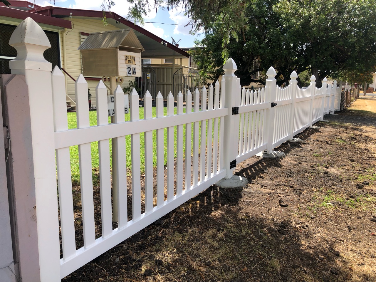 PVC Fence in Queensland Brisbane, Sunshine/Gold Coast, Toowoomba... Buy PVC Fencing Panels in