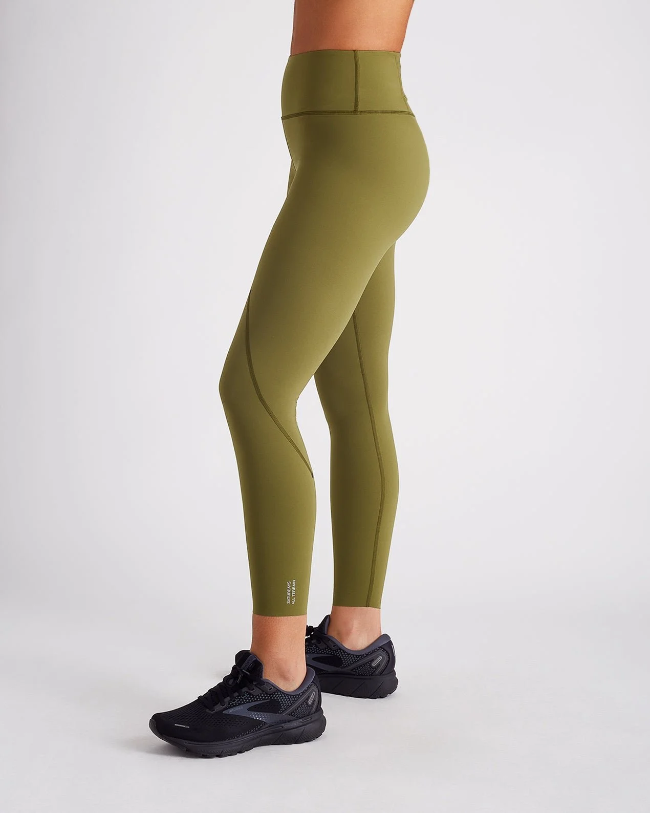 AT-womens-13_2048x.jpg