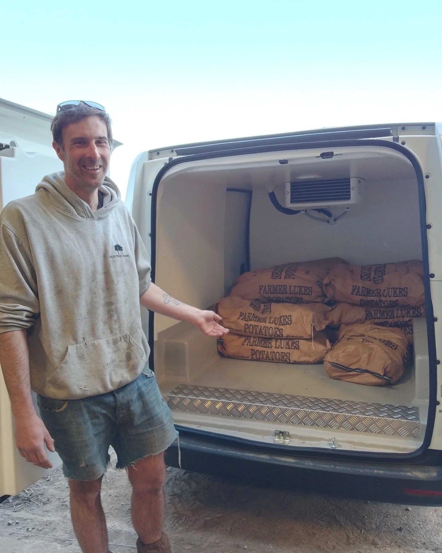 CSF would like to say a huge thank you to Farmer Luke @downondaintreefarm for donating us an incredible 375kg of potatoes yesterday! 🥔

These will be very gratefully received at the local food hubs and social food projects we work with to get good f