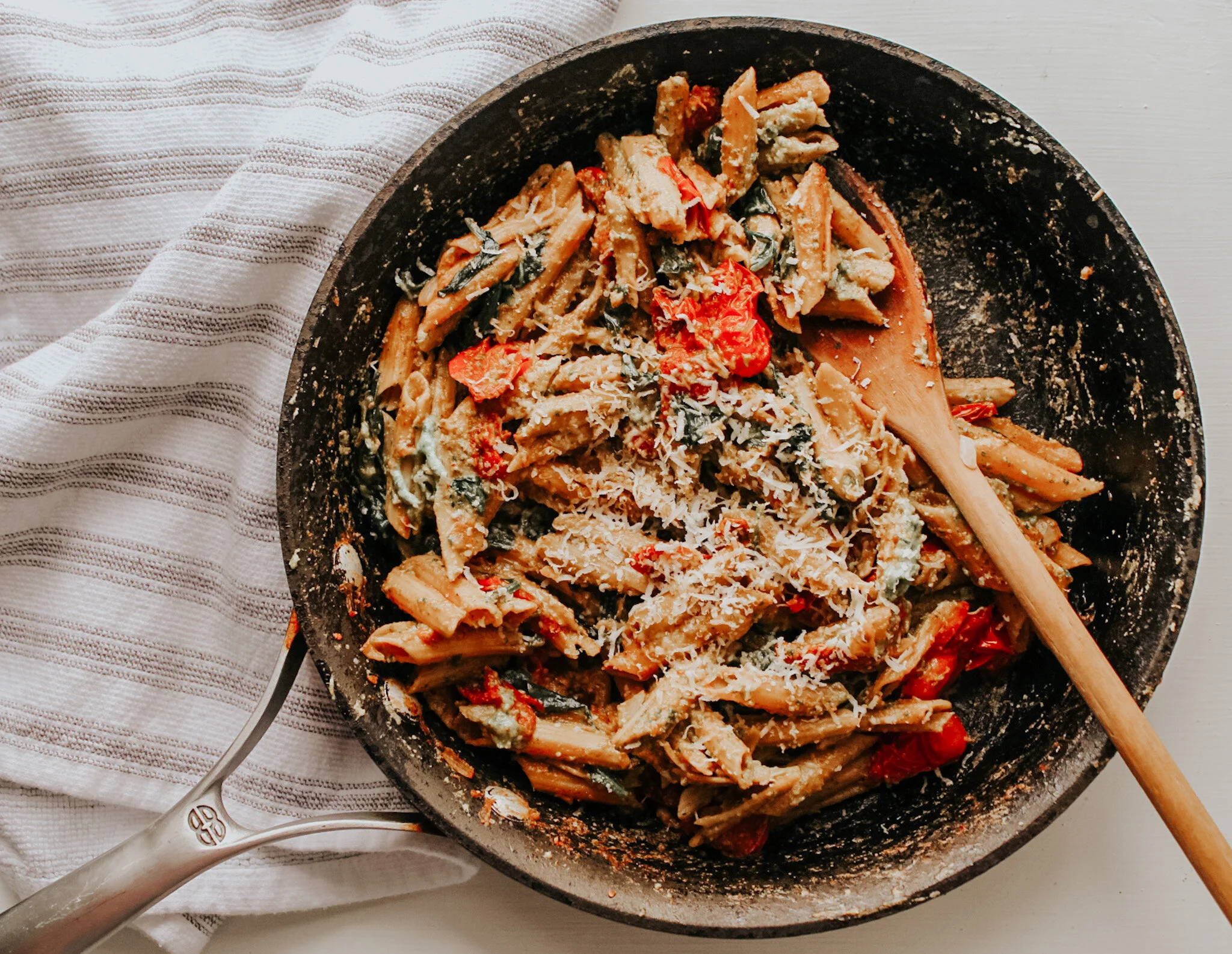 Cherry Tomato Cashew Pesto Pasta