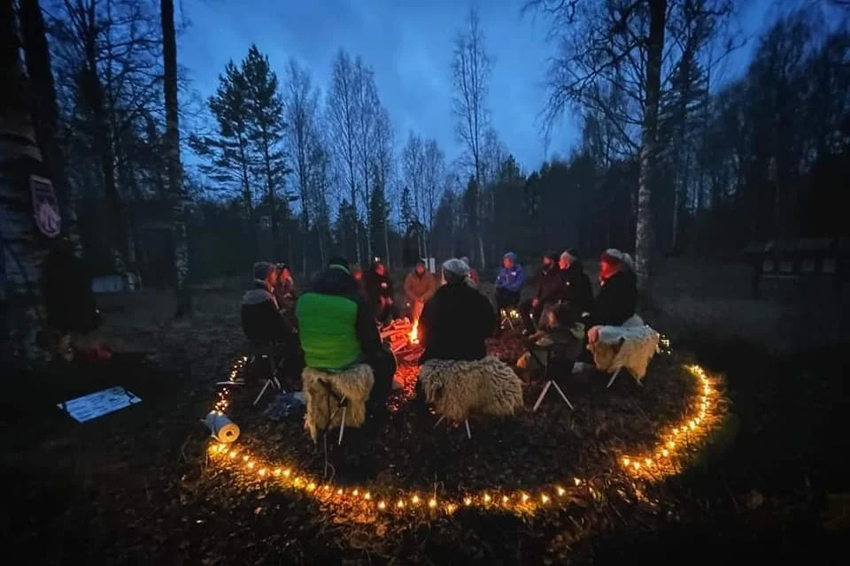 samling lägerelden.jpeg