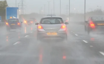 cars_in_road.jpg