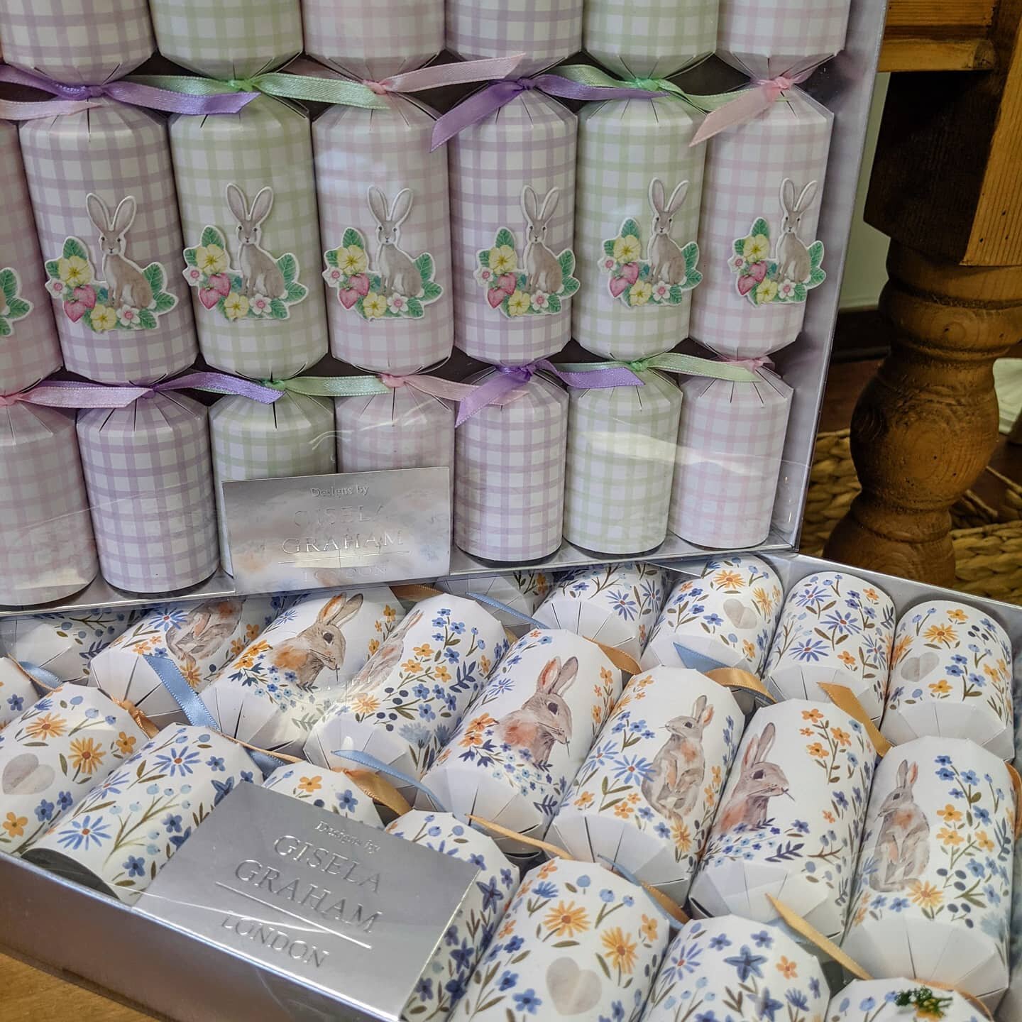 You've heard of crackers at Christmas, but how cute are these Easter crackers?  They would be so fun on your Easter table!
.
.
.
.

#easterdecor #easter #easterbunny #winterparkfl #shopwinterpark #christiangifts
