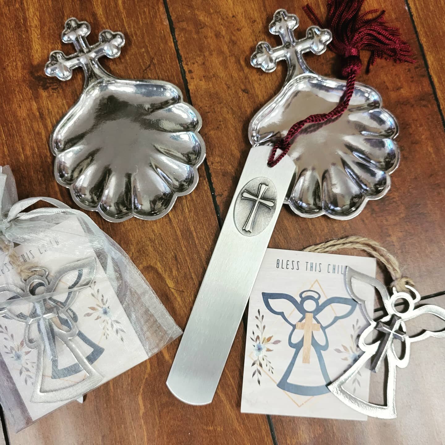 We are so excited about the new items we found at market last week!  Lots of new goodies already beginning to arrive!
.
.
.
.
#allsaintschurchwinterpark #christiangiftshop #baptismgifts #shopparkavewp #shoplocal