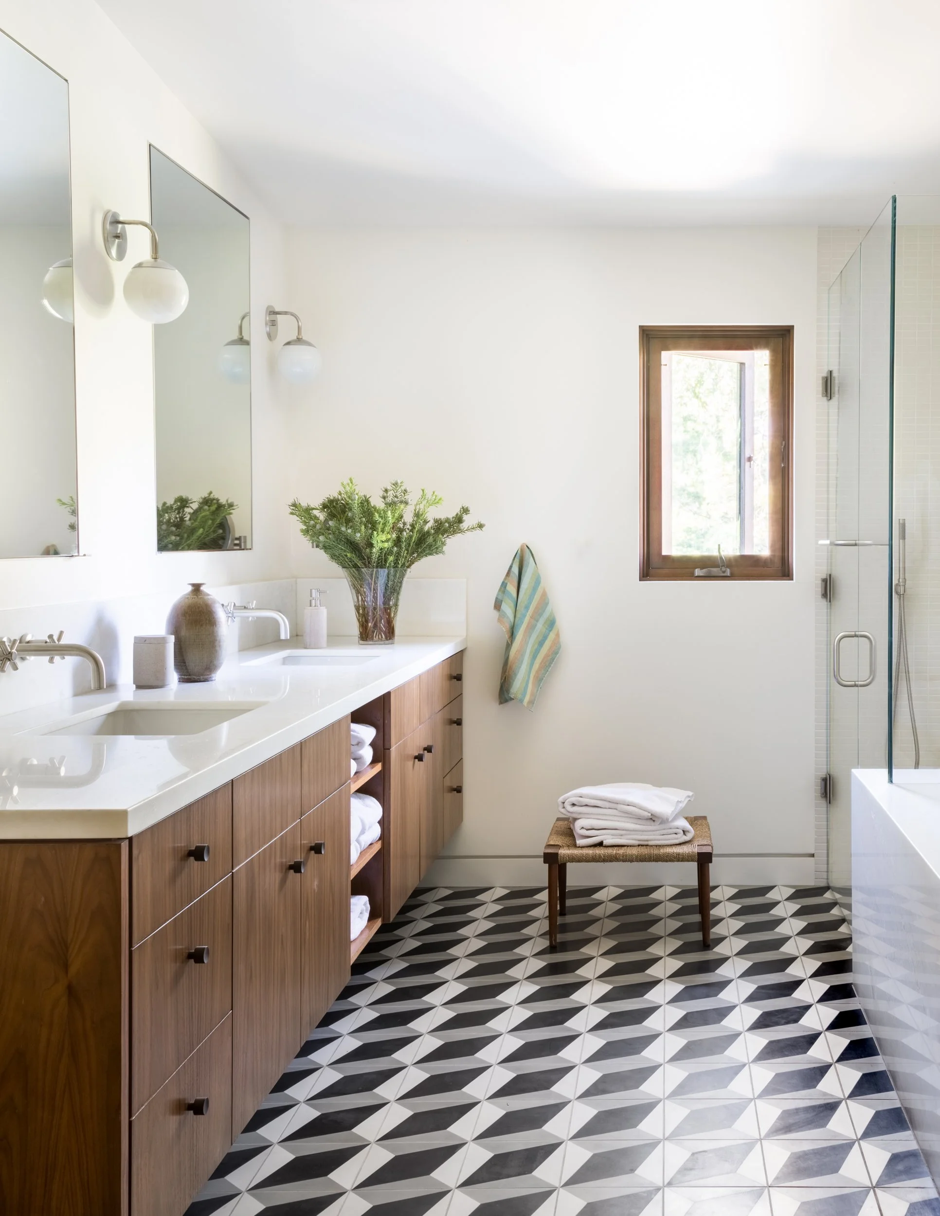 Peter Dunham_CA_CaveBath-0008-1.jpg