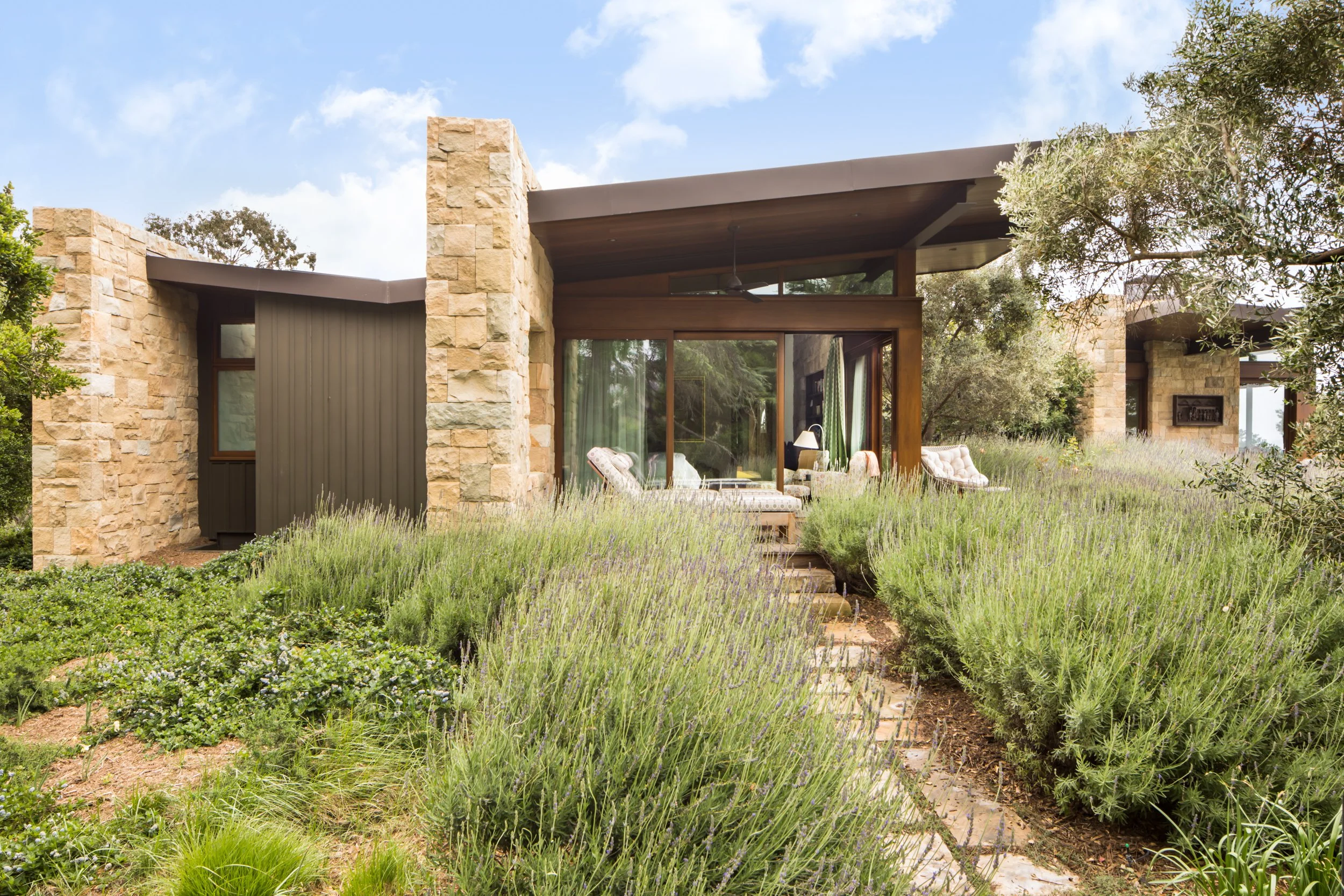 Peter Dunham_CA_MasterOutdoor2-0012_v3-Edit.jpg