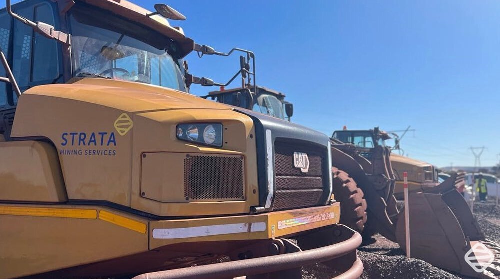 Our people and equipment work in unison to provide optimal service across the entire mining value chain. Visit https://stratams.co.za/

#Strata #StrataMS #EquipmentRental #YellowMetal #Mining #MiningServices  #YellowMetalEquipmentRental #DumpTrucks #