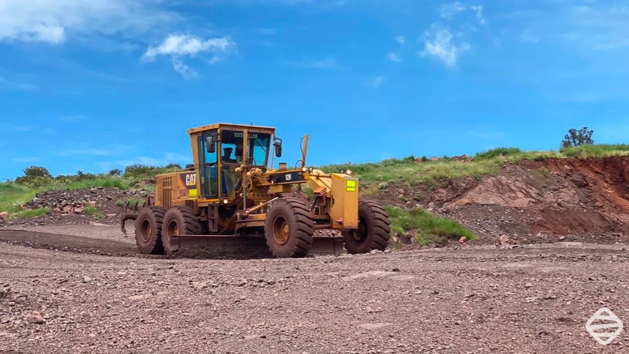 At Strata Mining Services, we provide equipment rental solutions that make the grade 🤩
.
#mining #miningindustry #opencastmining #mininglife #logisticsolutions #pittoport #miningoperations #StrataMS #miningoperations #miningSA #earthmover