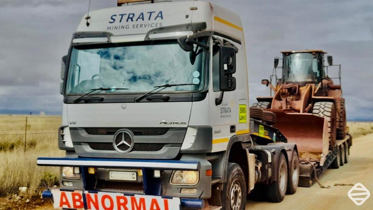 For long or short hauls, Strata's lowbed trailers will haul your heavy equipment, reducing downtime and ensuring the safe delivery of your equipment to where it needs to be. 
Visit https://stratams.co.za/services/#lowbed-hauling
.
#mining #miningindu