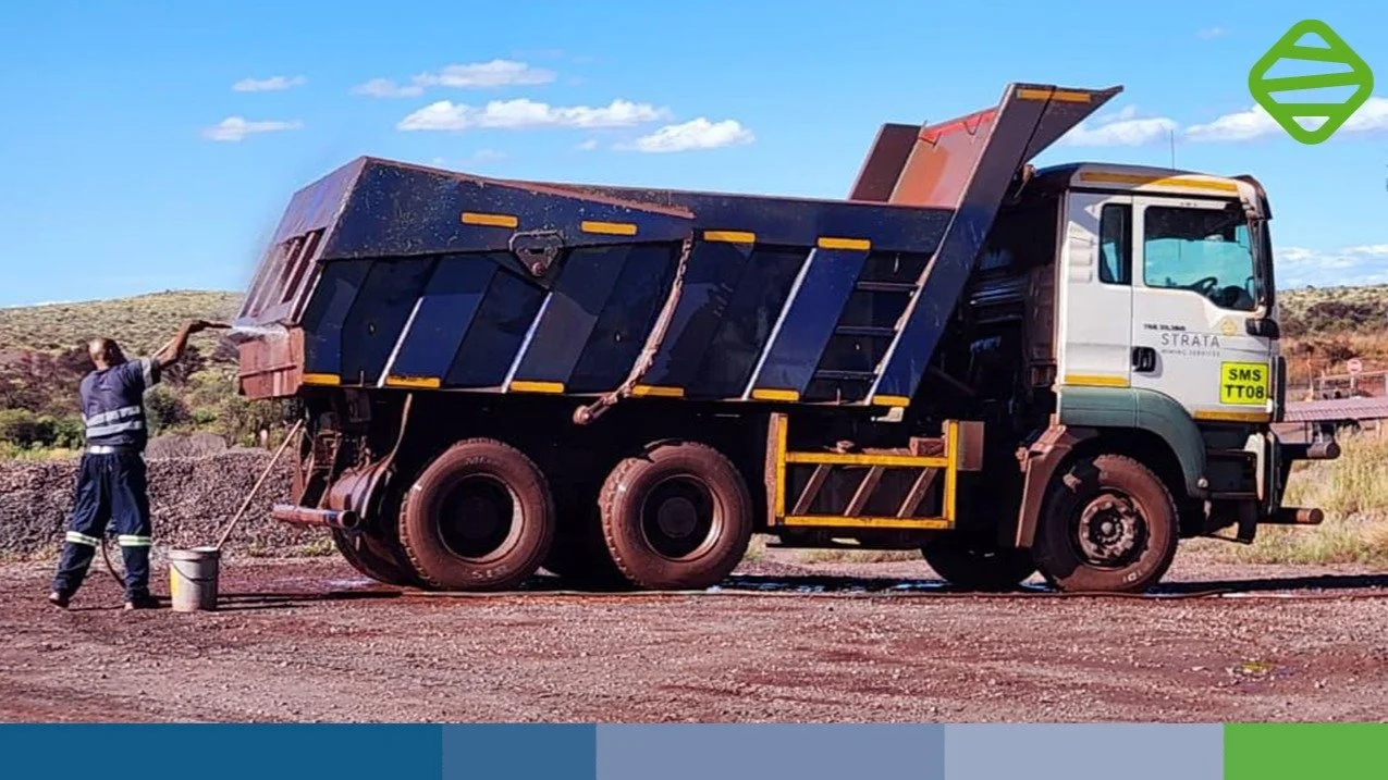 Post-operation cleaning is more than appearance - it's preventative maintenance.
In mining environments, equipment is exposed to constant sand and dust. Removing build-up ensures optimal cooling, prevents overheating, and reduces the risk of prematur