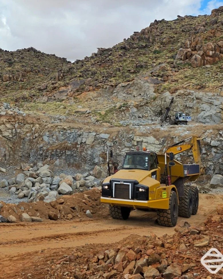 Big rocks. Big loads. Bigger performance. 🪨💪
Strata's ADTs make tough work look easy.
Visit https://stratams.co.za
.
#mining #miningindustry #opencastmining #mininglife #logisticsolutions #pittoport #StrataMS #miningoperations #miningSA #earthmover
