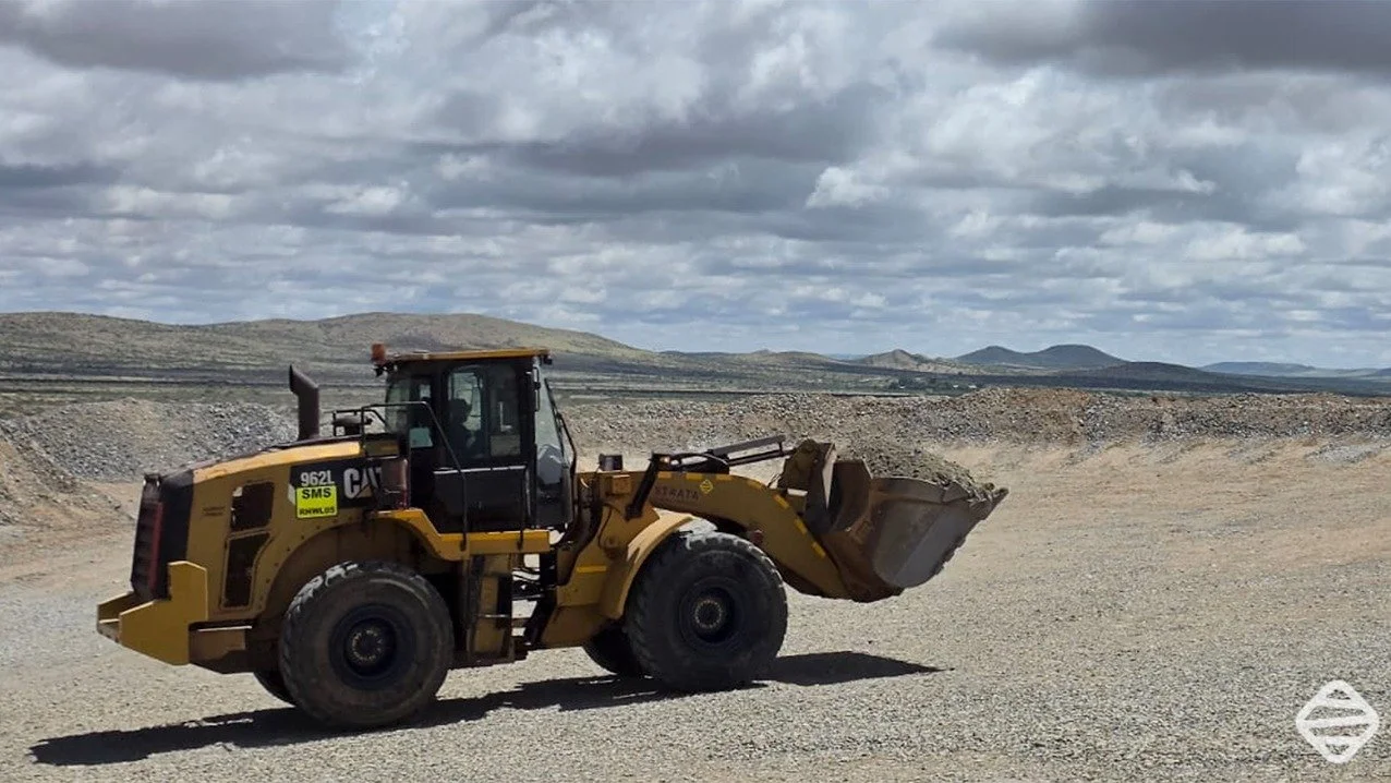 Monday motivation, mining style 🚜💨

The week is officially underway - let's load, lift, and power through.

Have a great week!

Contact Strata Mining Services for all your mining equipment rental needs.
.
 #mining #miningindustry #opencastmining #m