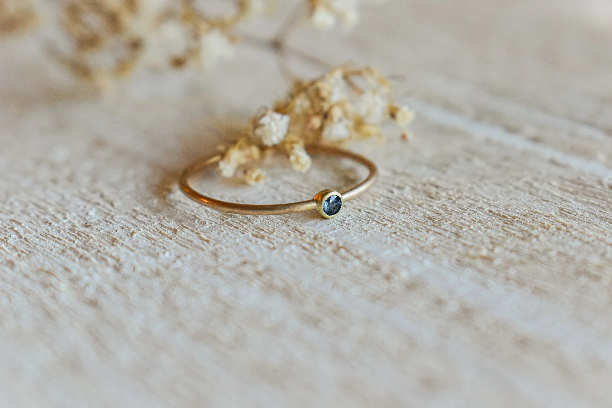 Bague saphir étoile bleue pierre précieuse bleue et bague en