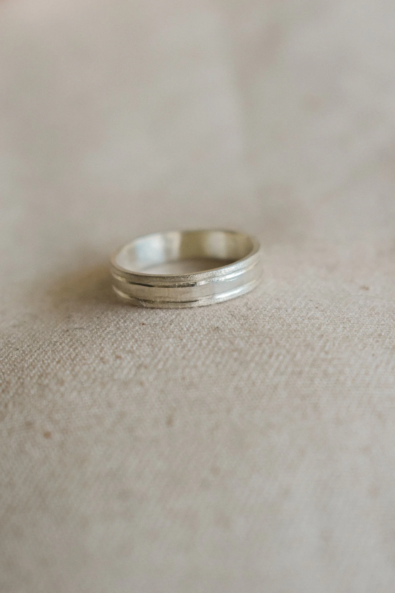 Alliance en argent effet deux matières lisse brillant et brossé mat
