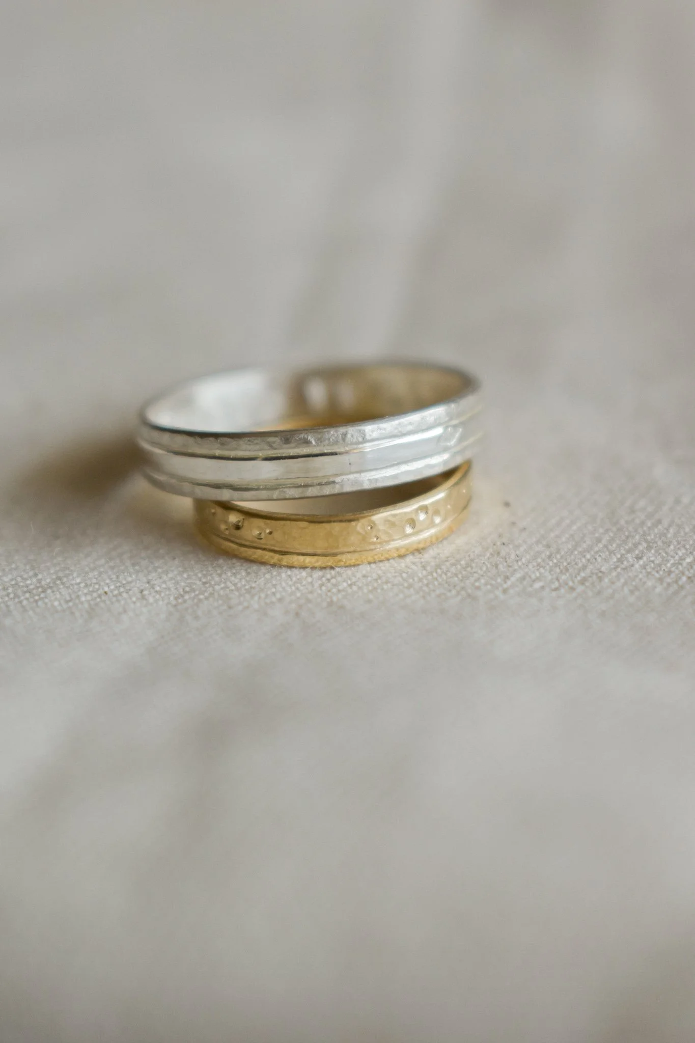 Ruban en argent effet forgé mat et lisse brillant - Ruban effet lune mat et lisse brillant