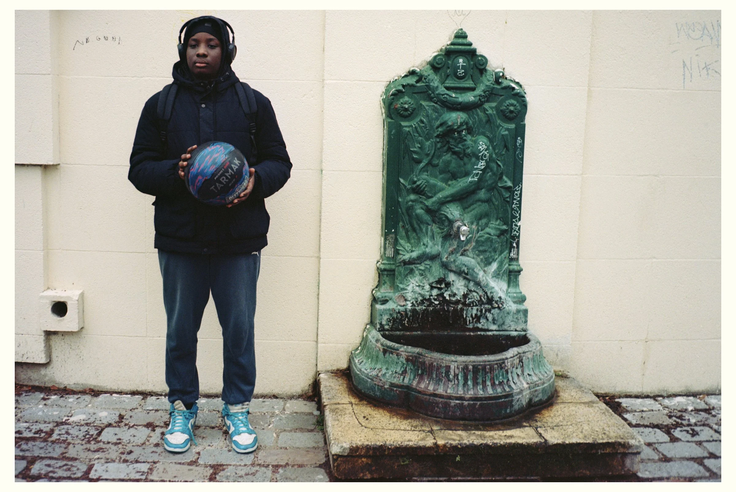 5875 leica_40_BELLEVILLE BASKETBALL KID.jpg