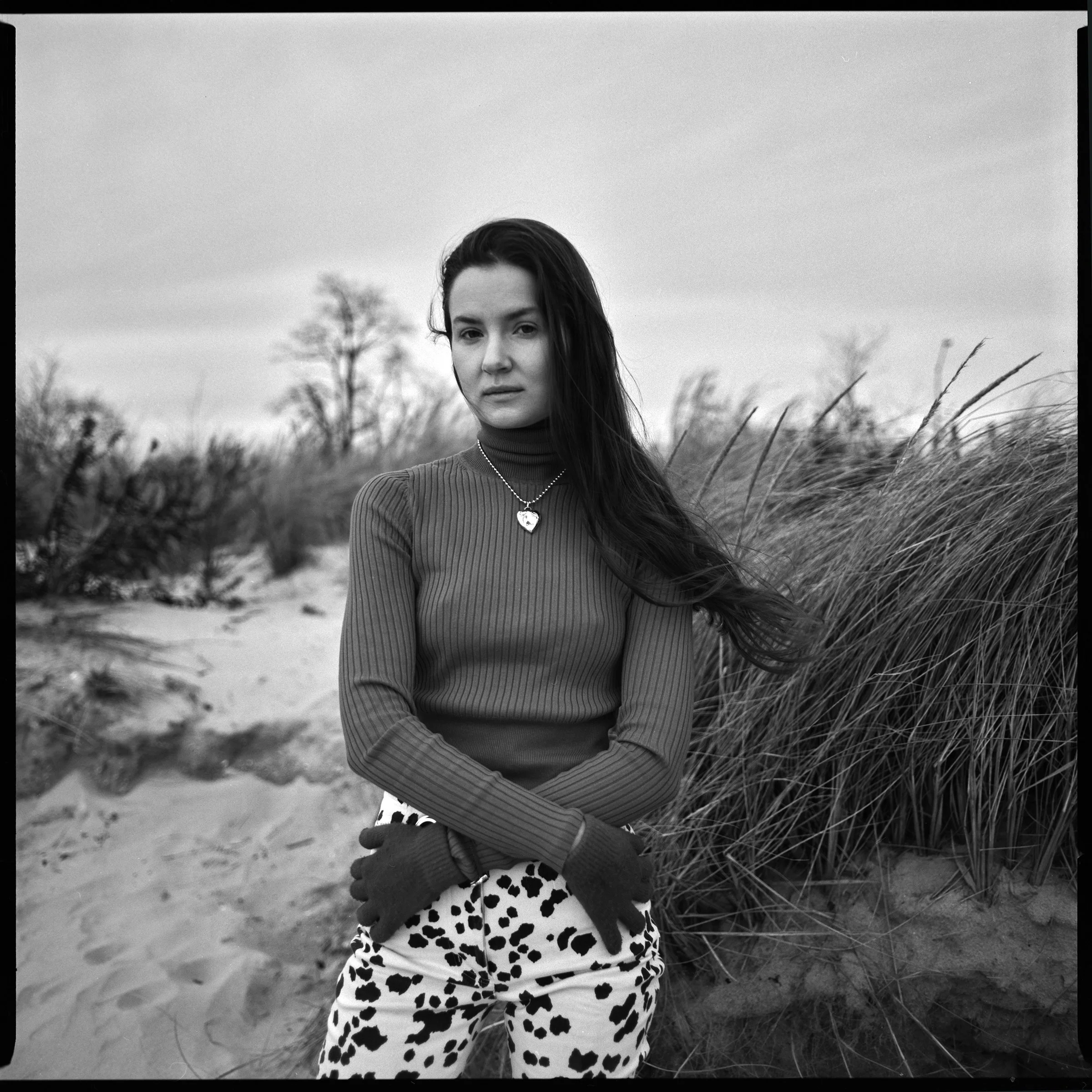 ELLA_PLUMB BEACH_BW_P1_222.jpg