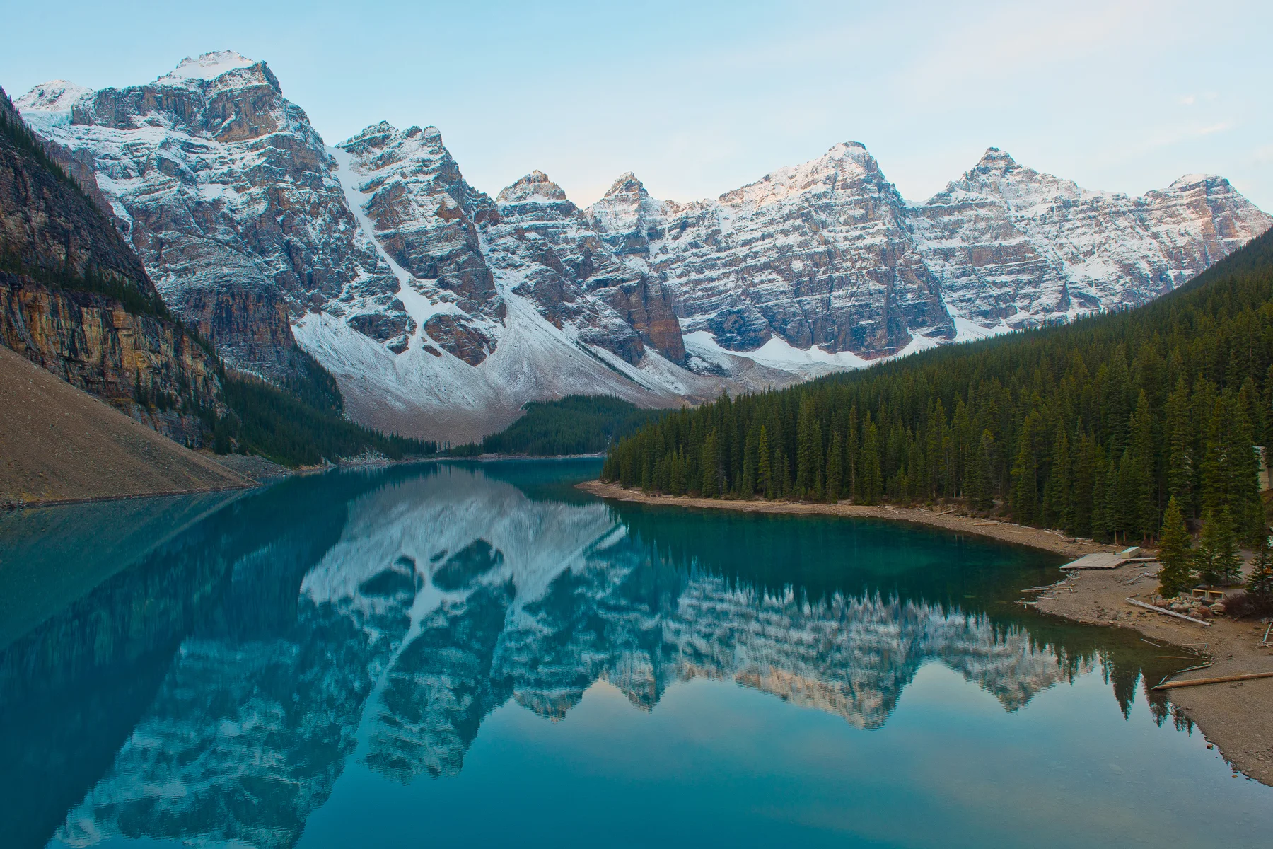 lake moraine banff.JPG