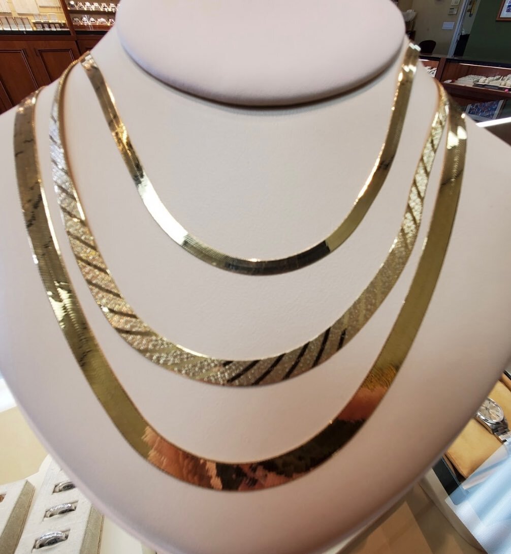 Vintage Herringbone chains are what's new again! We have a great selection of 14- karat yellow gold chains. 
.
.
.
#HTimWilliams #Smallbusiness #Familyowned #Sandiegojeweler #Custom #Shoplocal #Timeless #Handcrafted #Jewelrylover #Highjewerly #Access